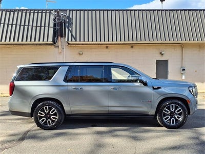 2023 GMC Yukon XL AT4