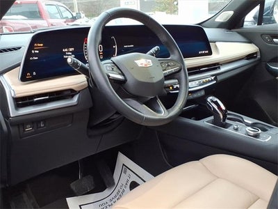 2024 Cadillac XT4 Luxury