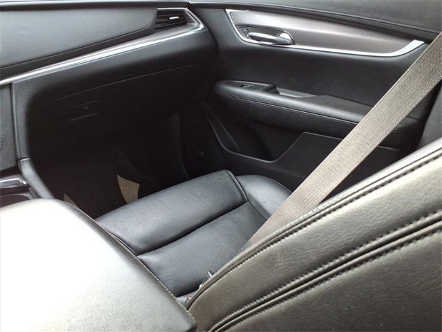 2017 Cadillac XT5 Luxury FWD