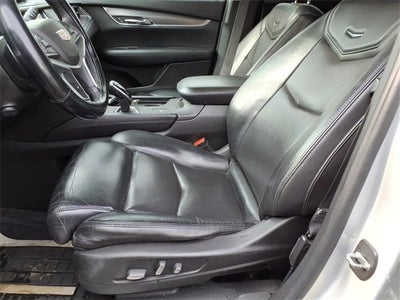 2017 Cadillac XT5 Luxury FWD