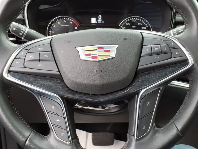 2023 Cadillac XT5 Premium Luxury