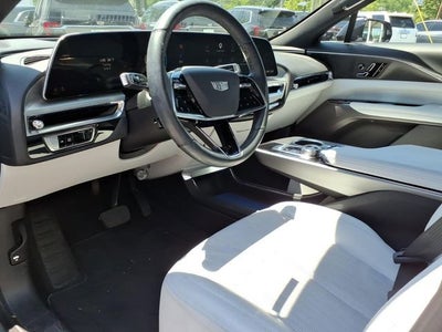 2024 Cadillac LYRIQ Luxury 1
