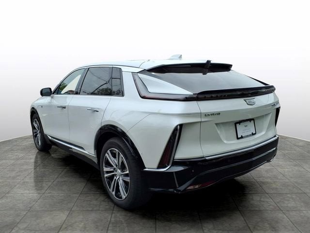 2024 Cadillac LYRIQ Luxury 1