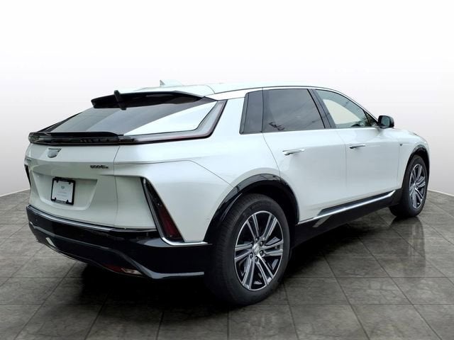 2024 Cadillac LYRIQ Luxury 1
