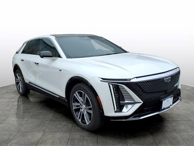 2024 Cadillac LYRIQ Luxury 1