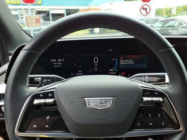 2024 Cadillac LYRIQ Luxury 1