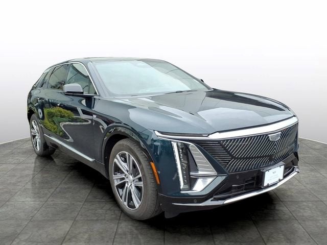 2024 Cadillac LYRIQ Luxury 1