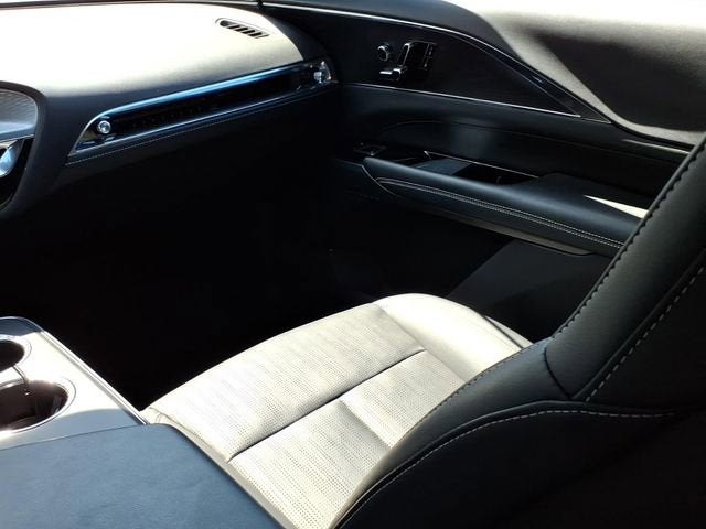2024 Cadillac LYRIQ Sport 1