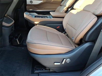 2025 Lincoln Navigator Black Label