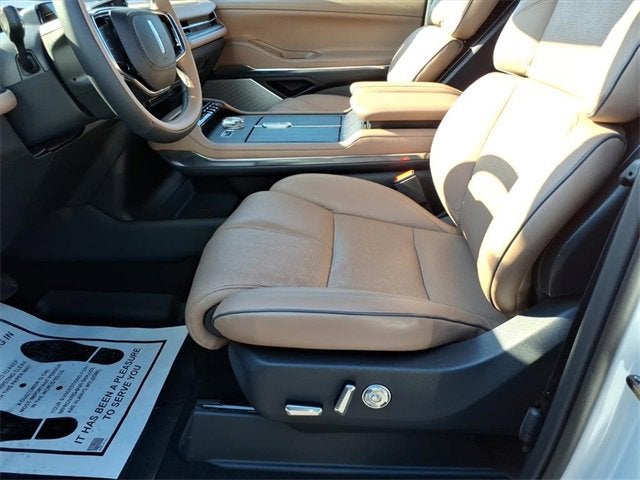 2025 Lincoln Navigator Black Label