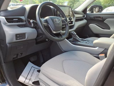 2020 Toyota Highlander LE