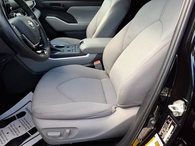 2020 Toyota Highlander LE