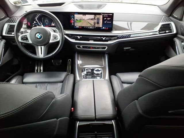 2024 BMW X7 M60i