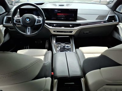 2024 BMW X7 M60i