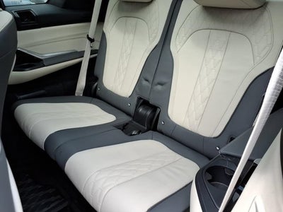 2024 BMW X7 M60i