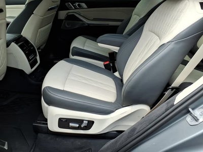 2024 BMW X7 M60i