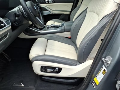 2024 BMW X7 M60i