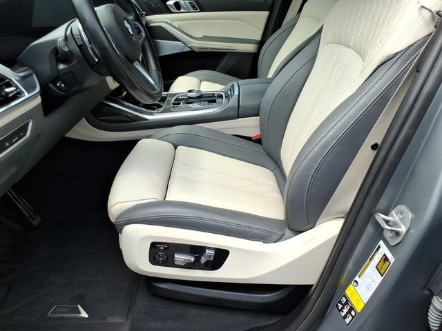 2024 BMW X7 M60i