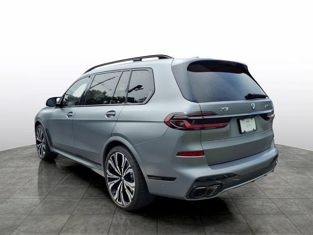 2024 BMW X7 M60i