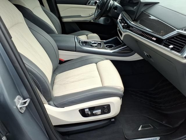 2024 BMW X7 M60i