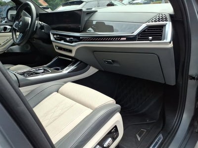 2024 BMW X7 M60i