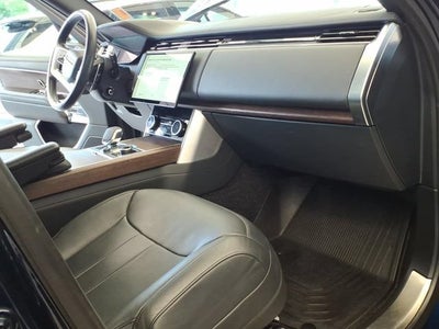 2023 Land Rover Range Rover SE