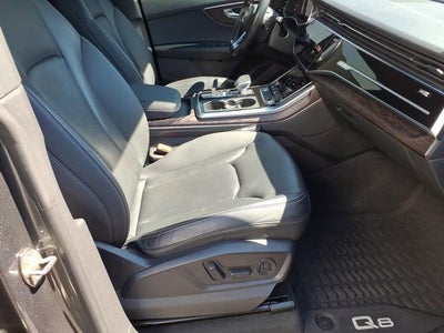 2020 Audi Q8 Premium Plus