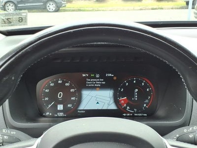 2022 Volvo XC90 Momentum
